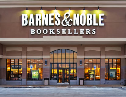 Barnes & Noble Bookstore in The Shops at Riverside, NJ